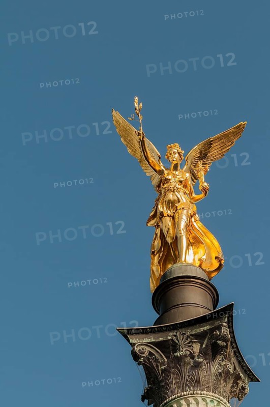 Angel of Peace on Munich's Isarhochufer, image of the Greek goddess Nike, 6 metres high. Prinzregentenstrasse, Bogenhausen district, Munich, Bavaria, Germany