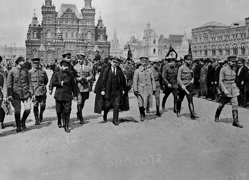 Lenin and Bolshevik functionaries on Red Square in Moscow, 25 May 1919, Russian Revolution and foundation of the Soviet Union, Bolsheviks, Bolshevism. Vladimir Ilyich Lenin (10 July 1870 - 21 January 1924), Russian politician and founder of the Soviet Union, he was the first head of government of the Soviet Union. Communist revolutionary, Marxist theorist and leader of the Bolsheviks from 1903 to 1924. historical, contemporary history