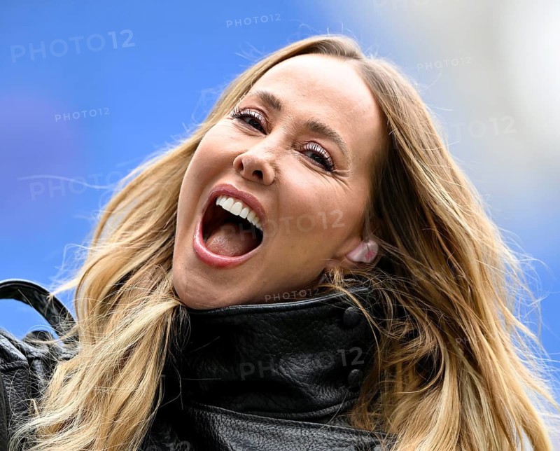 DAZN presenter reporter Sylvia Walker, portrait laughing, friendly, soccer Bundesliga, PreZero Arena, Sinsheim, Baden-Württemberg, Germany