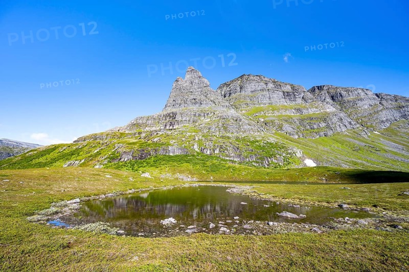 Mountain landscape, small lake in the Flatvaddalen high valley, Innerdalen side valley, Sunndal, Møre og Romsdal, Vestlandet, Norway