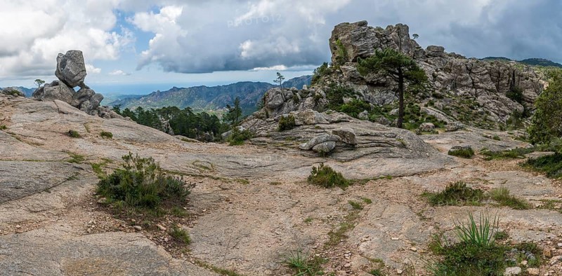 Hiking trail to the Cascade de Piscia di Gallo waterfall, Piscia di Ghjaddu, Alta Rocca, Corsica, France