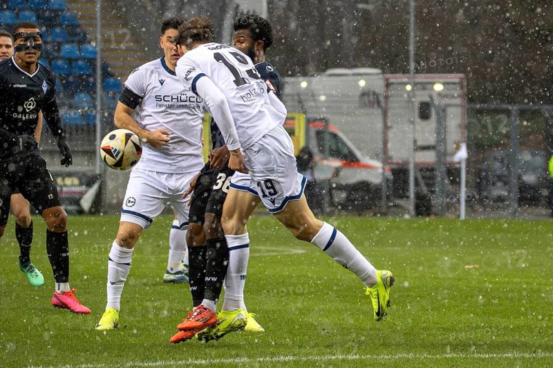 Football 3rd division, 2024/25 season, matchday 19: Waldhof Mannheim vs Arminia Bielefeld