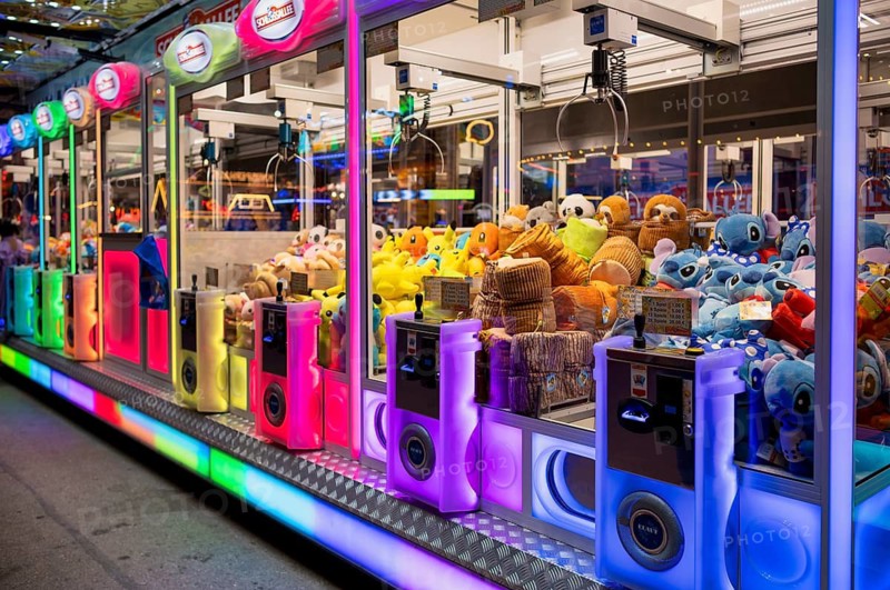 Gaming, gambling, slot machines, neon lights, Cannstatter Wasen, funfair, spring festival, folk festival, Bad Cannstatt, Stuttgart, Baden-Württemberg, Germany