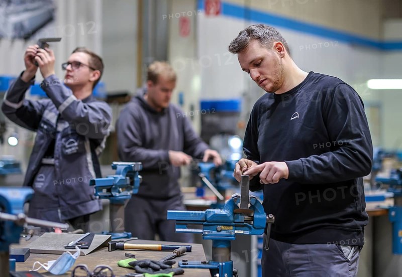 Oberhausen, North Rhine-Westphalia, Germany, Apprentices in metalworking professions. Apprentices work on their basic training at the MAN training centre. MAN Energy Solutions is a long-established company in the Ruhr region. Around 2, 000 employees build and develop compressors and turbines at the 250-year-old site in Oberhausen