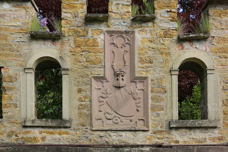 Dotternhausen Castle, Cotta's Castle, Dotternhausen Castle, historical building, noble residence, detail, wall with coat of arms, stone relief, Dotternhausen, Zollernalbkreis, Baden-Württemberg, Germany