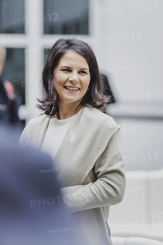 Annalena Bärbock (Bündnis 90/Die Grünen), Federal Foreign Minister, photographed with the representation of the German, Danish and Frisian minorities during the Foreign Minister's trip to Germany in Flensburg, 25 July 2024. /