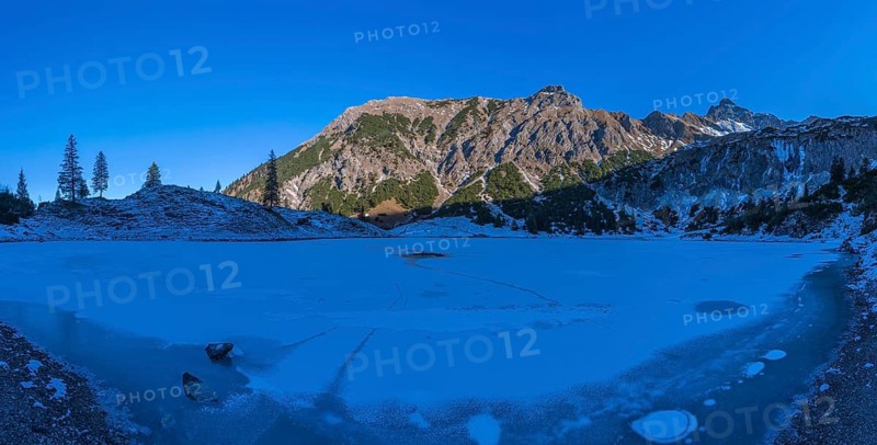 Lower Gaisalpsee, behind it the Entschenkopf, 2043m, Allgäu Alps, Allgaeu, Bavaria, Germany