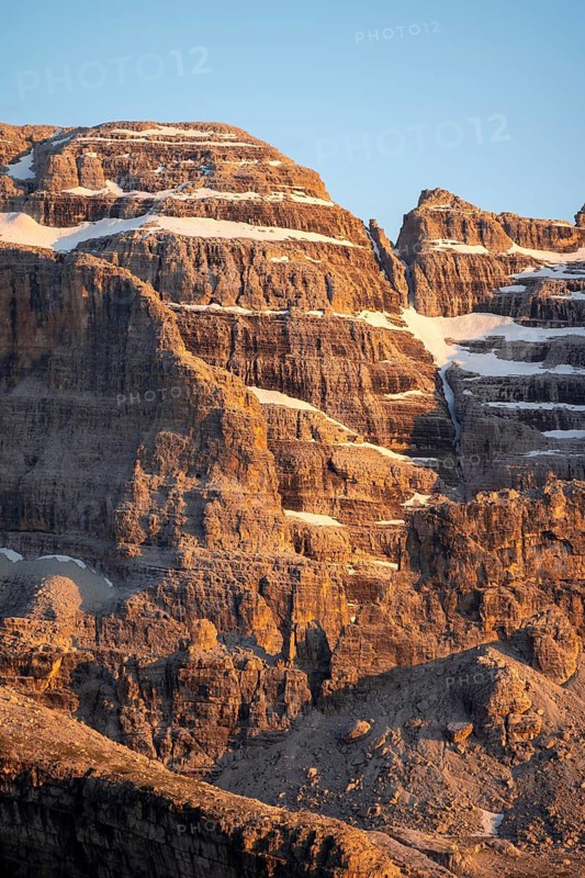 Detail, rocks and mountain peaks of the Brenta Mountains, evening mood with alpine glow, Brenta, Brenta-Adamello Natural Park, Trentino, Italy