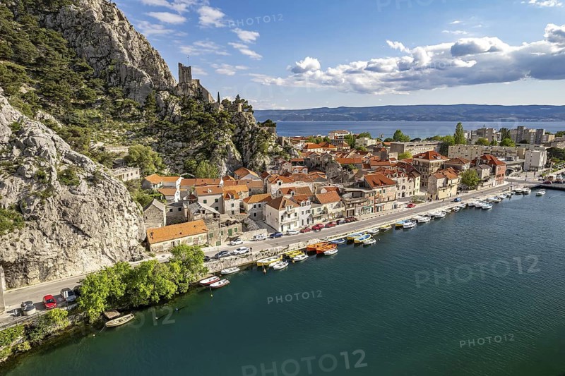 The old town centre of Omis with the ruins of the Mirabella or Peovica fortress seen from above, Croatia