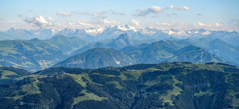 Evening atmosphere, view of Großvenediger and Venediger group in the Hohe Tauern, in front Großer Rettenstein, dramatic mountain landscape, view from Scheffauer, Tyrol, Austria