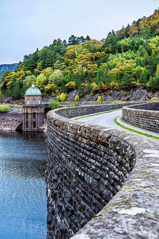Autumn colors over Garreg Ddu Dam, Elan Valley, Caban-Coch Reservoir, Rhayader, Wales, UK