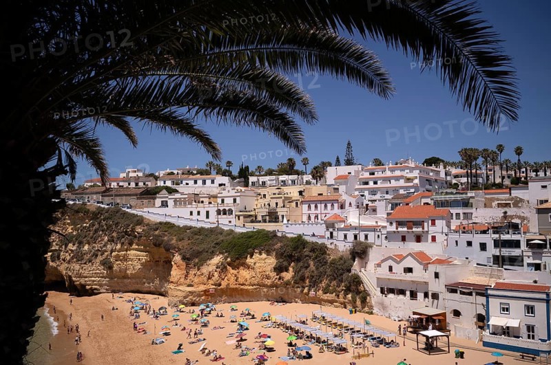 Praia de Carvoeiro, bathing beach, sandy beach, bathers, Carvoeiro, Algarve, Portugal