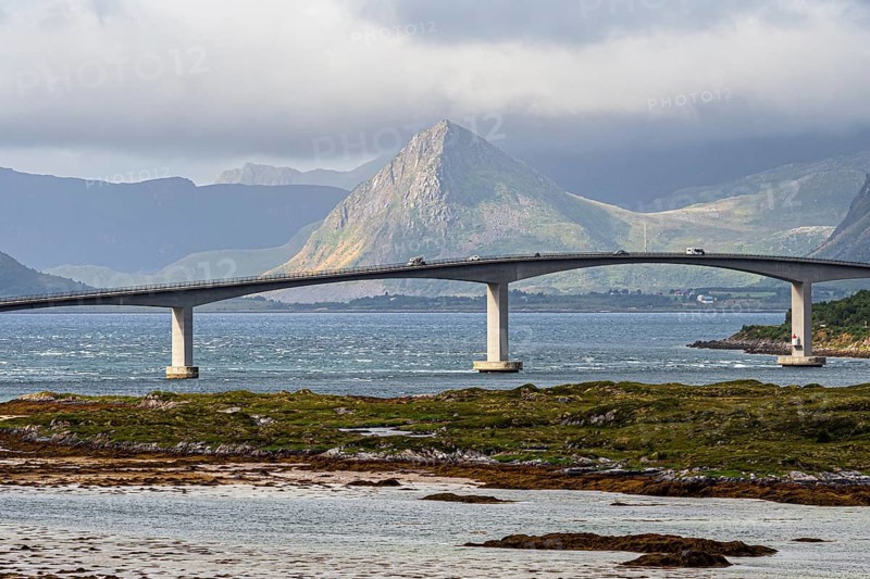 Gimsoystraumen bro, Gimsoy bridge, Lofoten islands, Norway