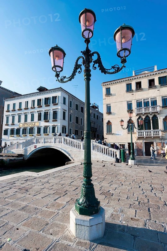 The Ponte del Sepolcro, city trip, holiday, travel, tourism, lagoon city, historical, history, building history, architecture, historic, famous, attraction, building, sightseeing, facade, building, old building, endangered, World Heritage Site, UNESCO, culture, honeymoon, Middle Ages, flood, environment, cruise, carnival, Catholic, Venice, Italy