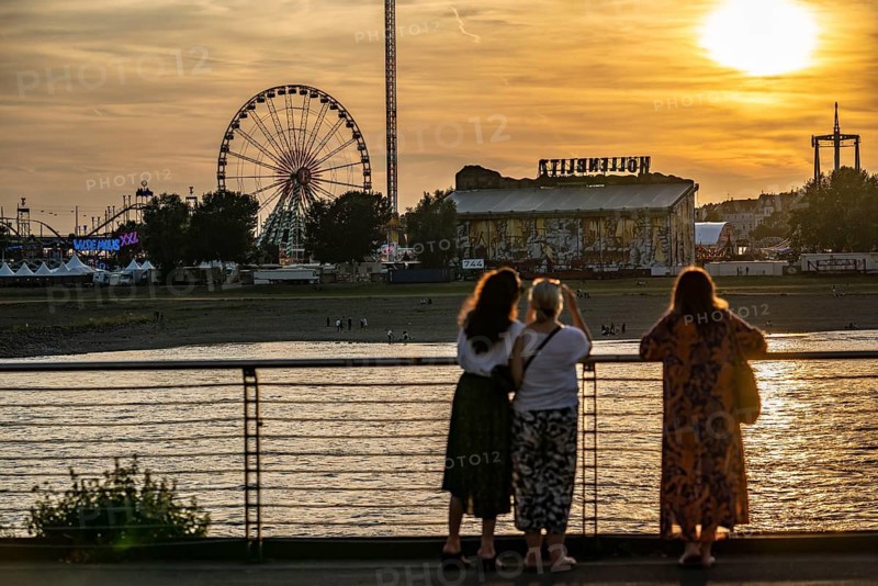 The Rhine Fair in Düsseldorf, in the Rhine meadows in the Oberkassel district, on the Rhine, North Rhine-Westphalia, Germany