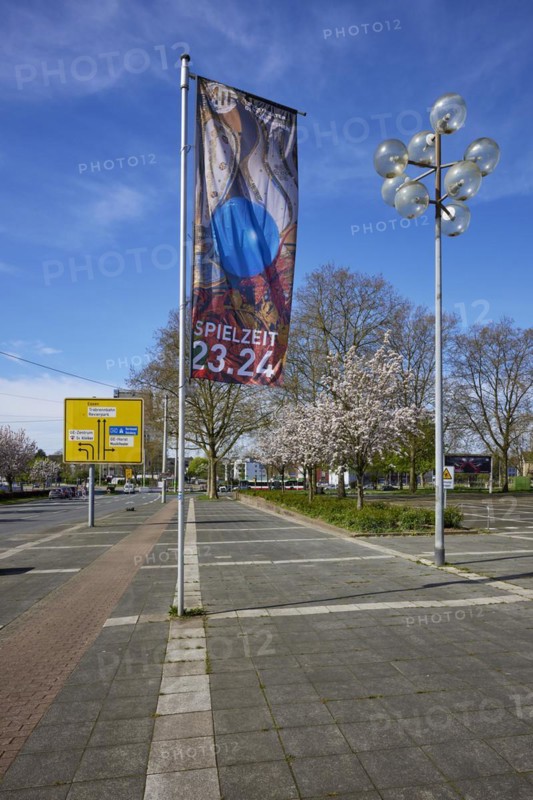 Flag with information about the 2023 and 2024 seasons and a lantern at the Musiktheater im Revier in Gelsenkirchen, Ruhr area, independent city, North Rhine-Westphalia, Germany