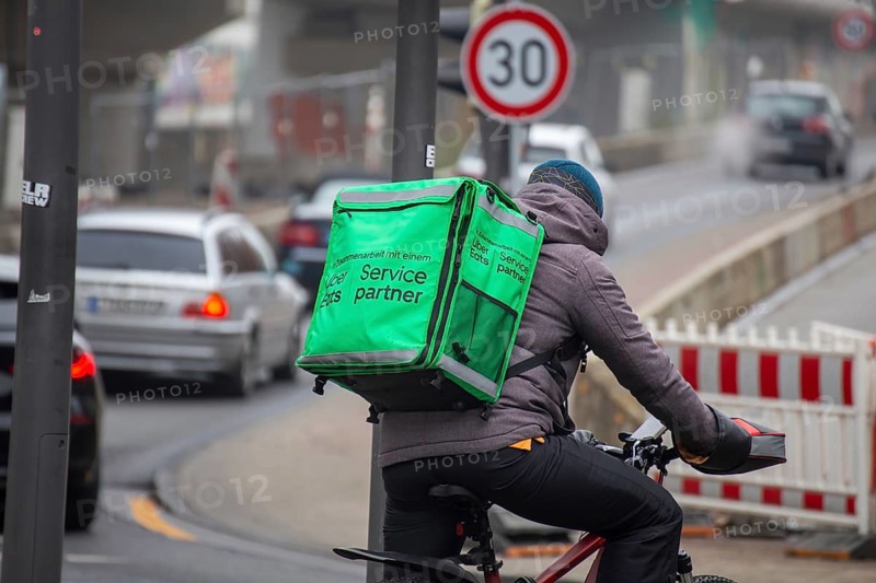 Driver of the food delivery service UBER EATS, photographed in Ludwigshafen