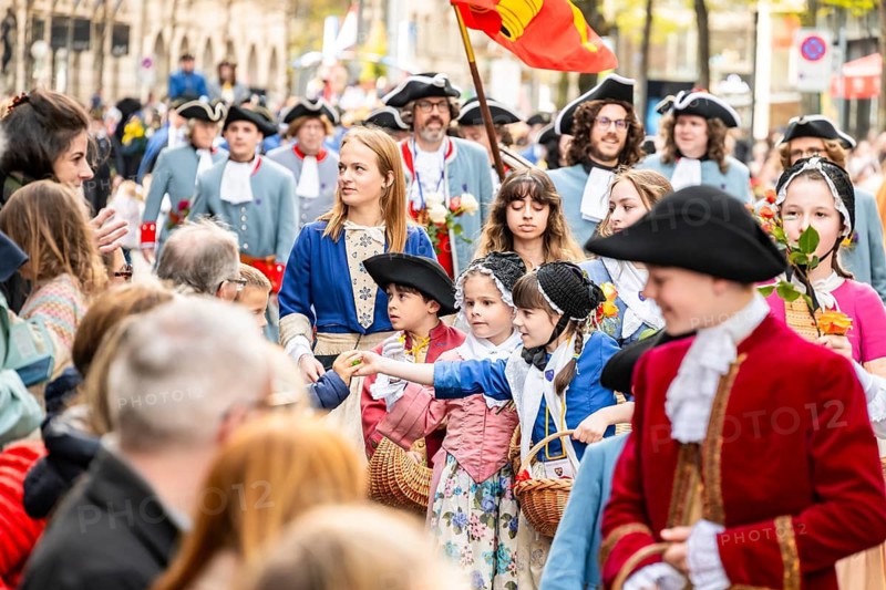 Parade of historically costumed guildsmen, Sechseläuten or Sächsilüüte, Zurich Spring Festival, Zurich, Switzerland