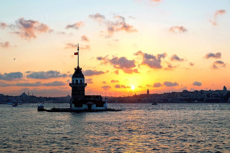 Istanbul, Turkey. 3rd September 2018 Stunning sunset panorama of Istanbul skyline and Maidens Tower on the Asian side of the Bosporus