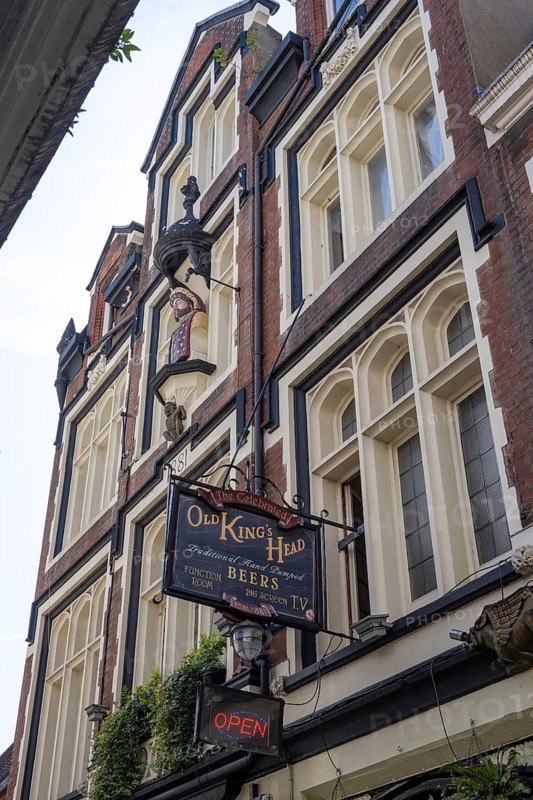 London, United Kingdom. April 8th 2026. Exterior and sign for The Old Kings Head Pub, close to London Bridge and Borough Market, a traditional English pub in a side alley off Borough Hight Street, London, UK
