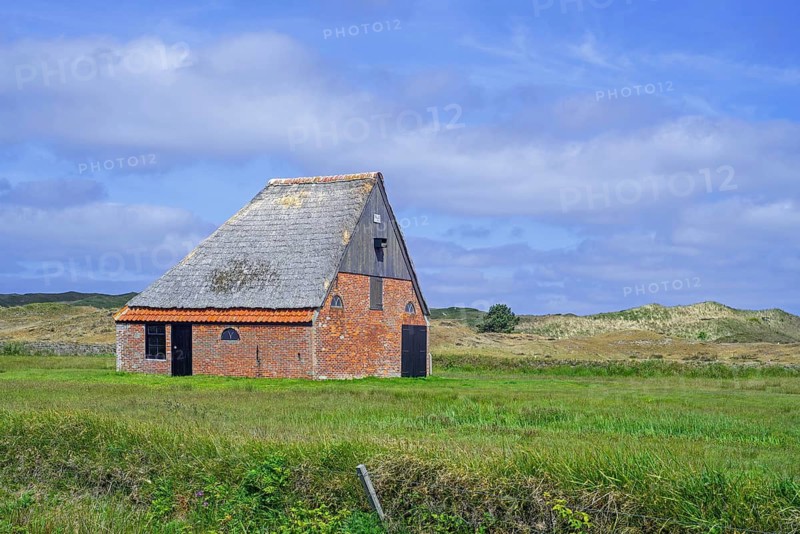 Boet, schapenboet van Hopman, traditional sheep barn at nature reserve De Nederlanden in National Park Dunes of Texel, North Holland, Netherlands