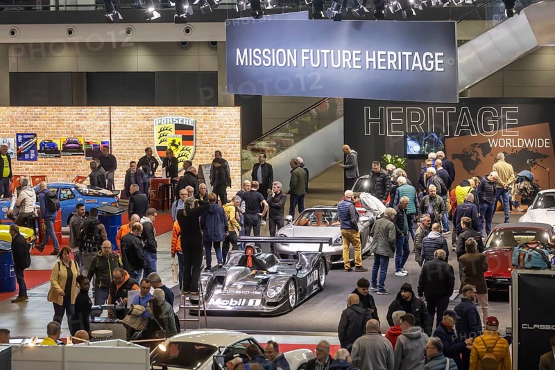 Retro Classics car show opens in Stuttgart. With over 90, 000 visitors and more than 900 exhibitors, the trade fair for driving culture is the central meeting point for the classic car scene in southern Germany. Stuttgart, Baden-Württemberg, Germany