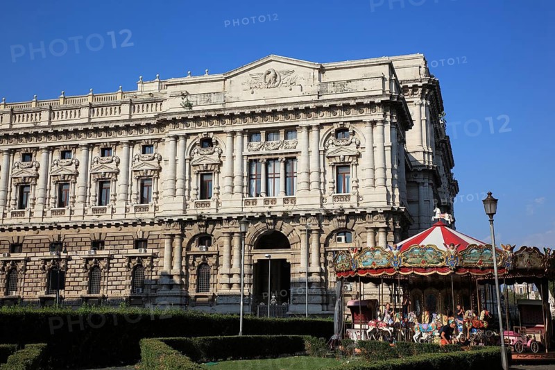Palazzo di Giustizia, Palace of Justice, Prati district on the banks of the Tiber, Rome, Italy, Carrousel