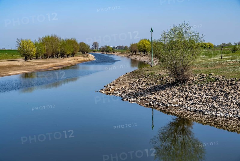 The Gierthausen oxbow lake near Schenkenschanz, Kleve, on the Lower Rhine, North Rhine-Westphalia, Germany