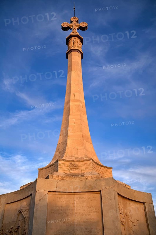 Cross, Cruz del Descubrimiento, Santa Ponça, Calvià, evening mood, Majorca, Balearic Islands, Balearic Islands, Spain