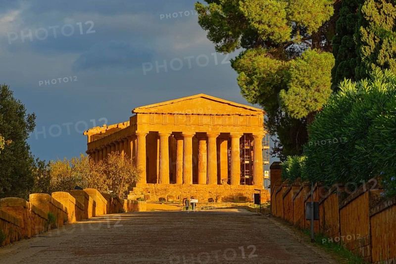 Temple of Concordia, Valley of Temples, Agrigento, Sicily, Italy