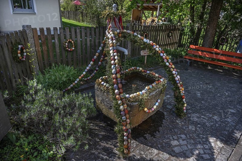 Decorated Easter fountain, tradition in Franconian Switzerland, Bavaria, Germany