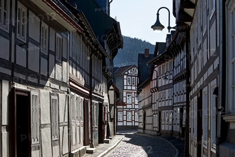 Narrow alley with half-timbered houses and cobblestones in the old town, UNESCO World Heritage Site, Goslar, Lower Saxony, Germany