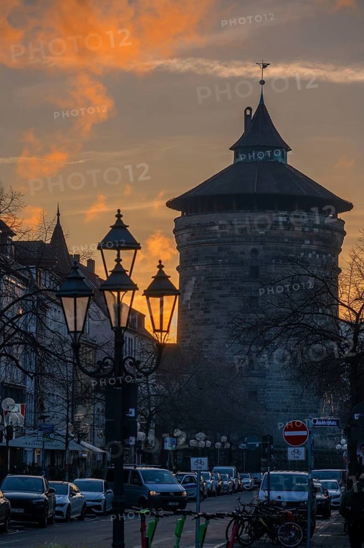 Spittlertorturm in the evening light, medieval gate tower from 1557, Nuremberg, Middle Franconia, Bavaria, Germany