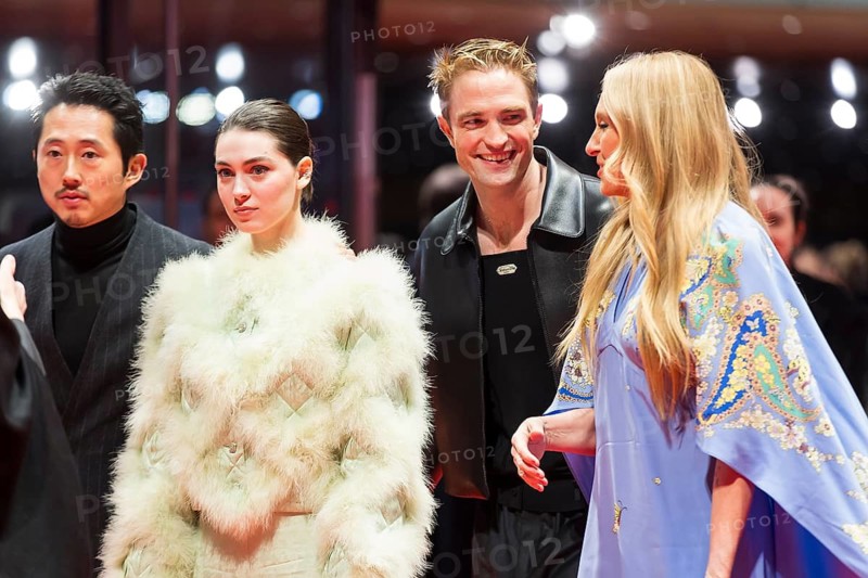 Steven Yeun, Naomi Ackie, Robert Pattinson and Toni Collette on the red carpet for the Special Gala of the film Mickey 17 at the 75th Berlinale at the Theater am Potsdamer Platz in Berlin on 15.02.2025