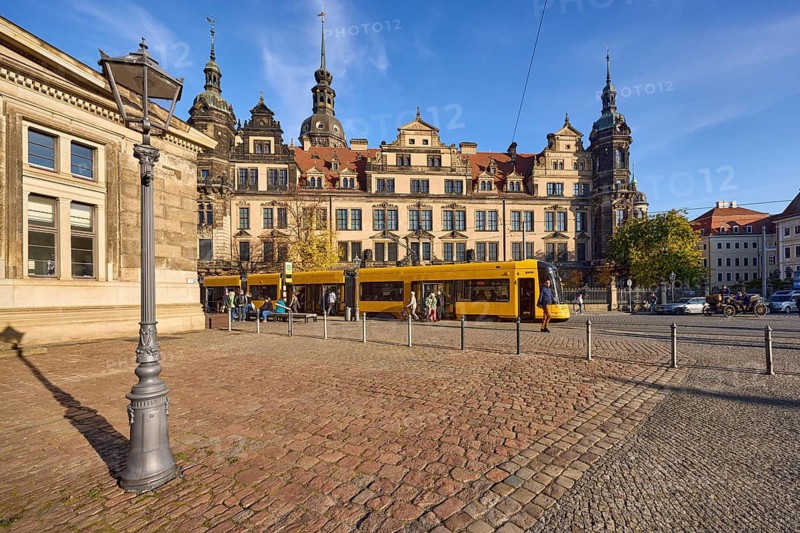 Residenzschloss, architectural styles Renaissance and Neo-Renaissance, tram stop Theaterplatz with tram, lantern, pedestrians as accessories, Sophienstraße, Dresden, state capital, independent city, Saxony, Germany