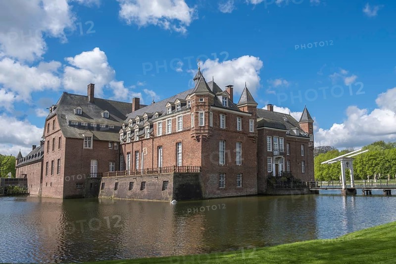 Anholt Castle, moated castle, Isselburg, Münsterland, North Rhine-Westphalia, Germany