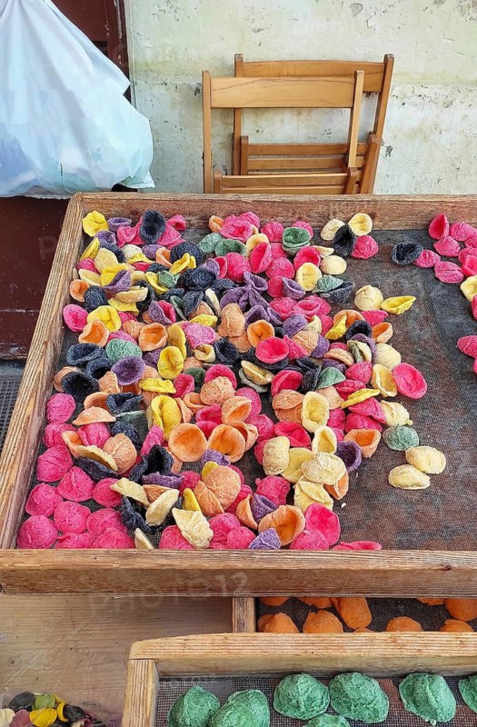 Colourful fresh pasta orecchiette for sale, Bari, Apulia, Southern Italy, Italy