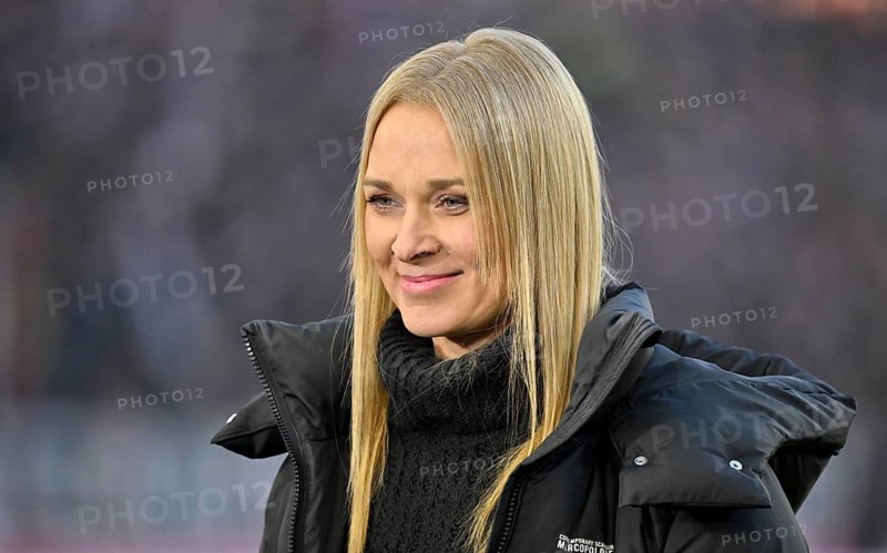 SKY reporter Britta Hofmann Portrait smiles MHPArena, MHP Arena Stuttgart, Baden-Württemberg, Germany