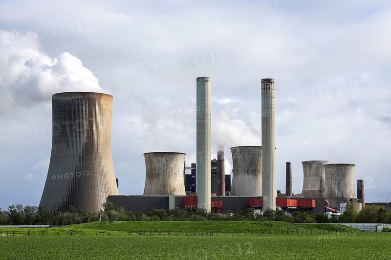 Grevenbroich, North Rhine-Westphalia, Germany, RWE Power AG Neurath power station, lignite-fired power station at RWE's Garzweiler opencast lignite mine