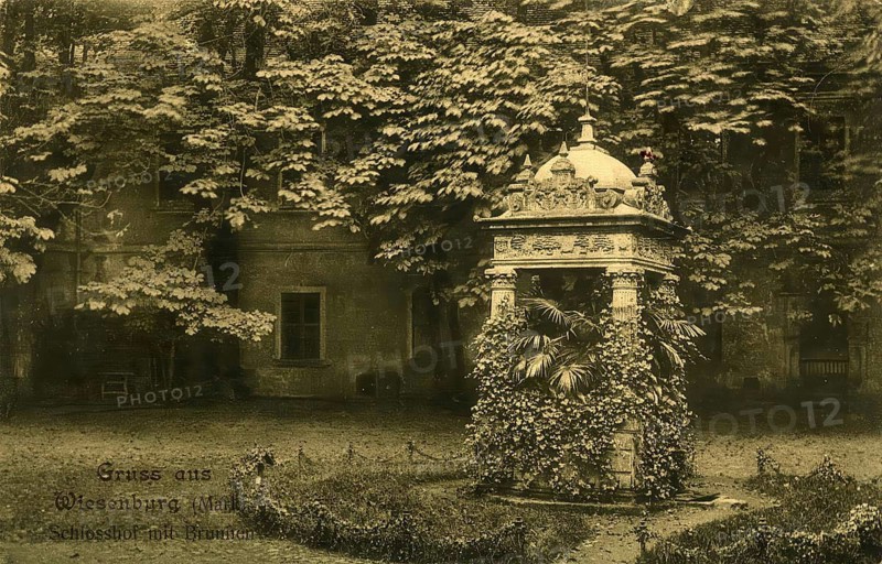 Historical postcard, picture postcard, castle courtyard with fountain in Wiesenburg (Mark), Brandenburg, Germany, digitally enhanced reproduction of an original from around 1900, picture postcard