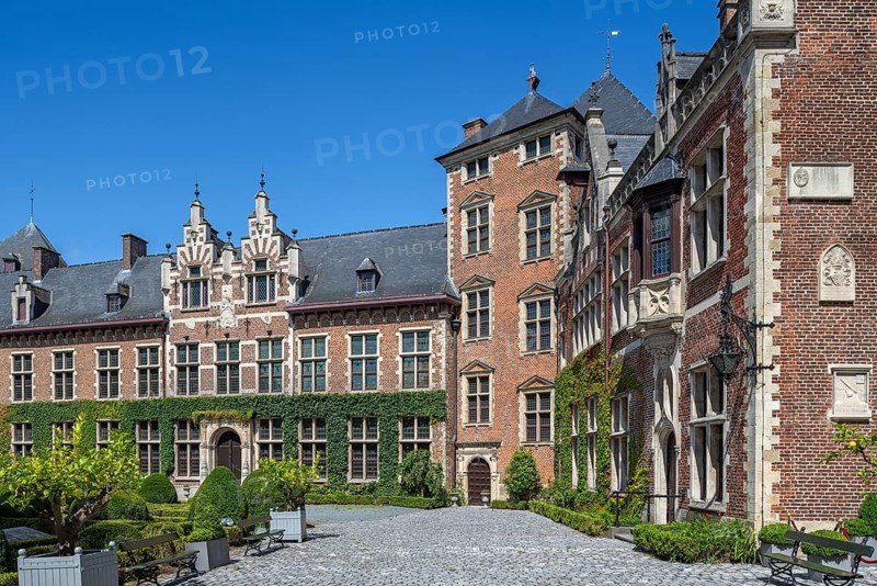 Kasteel van Gaasbeek courtyard, originally 13th century medieval fortified castle but renovated in the 19th century, Lennik, Flemish Brabant, Belgium
