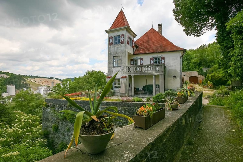 Klingenstein Castle, historical building, architecture, garden, balcony, clouds, castle in the Blautal, Blaustein, Baden-Württemberg, Germany
