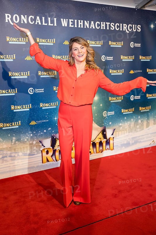 Luise Bähr at the premiere of the 20th Original Roncalli Weihnachtscircus in Berlin's Tempodrom on 20 December 2024