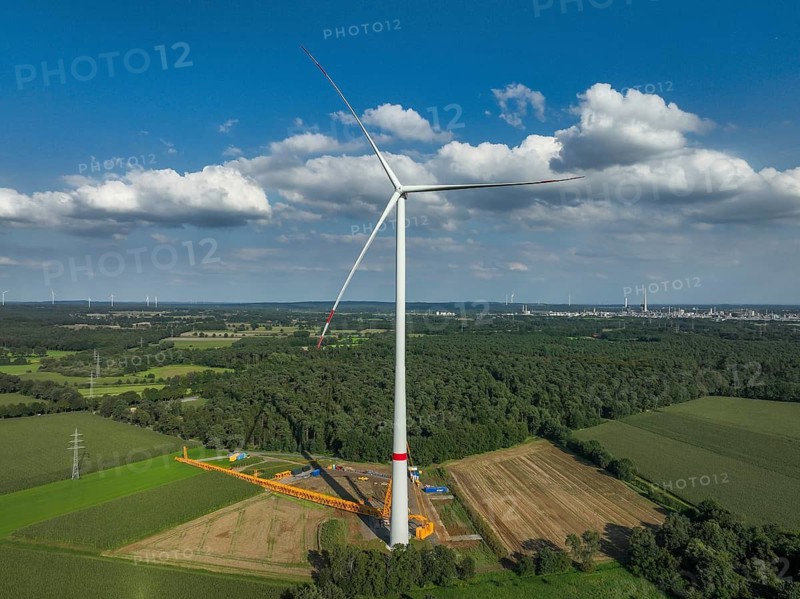 Dorsten, North Rhine-Westphalia, Germany, construction of a wind turbine. Wind farm Große Heide