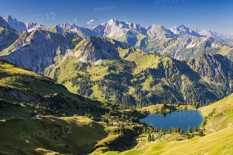 Mountain panorama from Zeigersattel to Seealpsee, Allgäu Alps, Allgäu, Bavaria, Germany