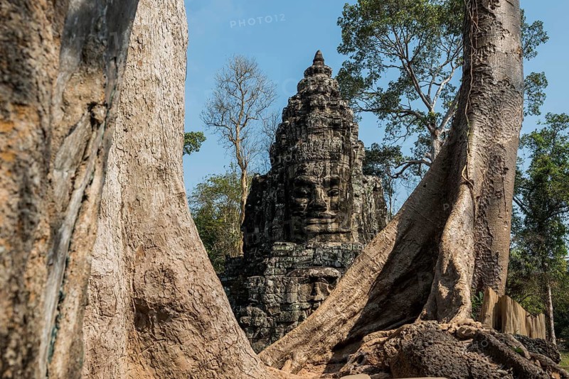 Tor tor with huge faces to Angkor Thom, Angkor Wat, Angkor, UNESCO World Heritage Site, Siem Reap, Cambodia, Indochina, Southeast Asia