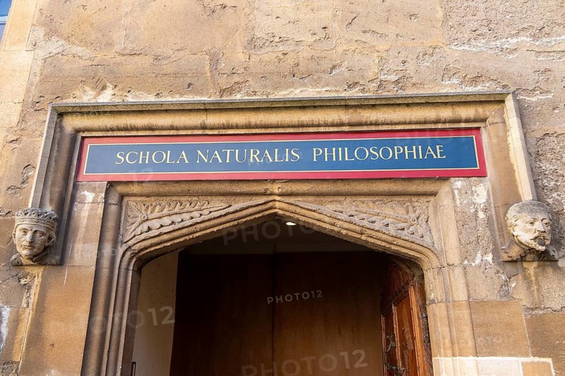 Entrance, old door, Schola Naturalis Philosophiae, Bodleian Library, inner courtyard, Old Schools Quadrangle, Oxford, England, Great Britain
