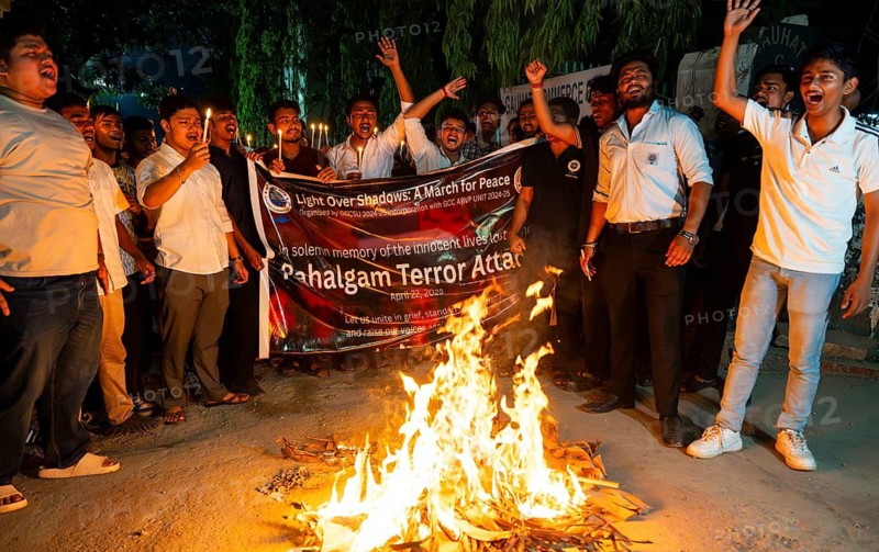 Students shout slogan and burn an effigy to protest over Pahalgam terror attack on in Guwahati, Assam, India on April 24, 2025. On April 22 a devastating terrorist attack occurred in Pahalgam, Jammu and Kashmir, resulting in the deaths of at least 28 tourists