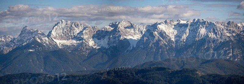 Mountain peak of the Karwendel mountains with snow in autumn, mountain panorama, view from Kramerspitz, Bavarian Prealps, Bavaria, Germany