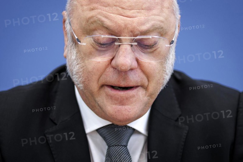 Ulrich Schneider, Managing Director of Der Paritätische Gesamtverband, at a press conference on the topic of poverty in inflation: Paritätischer presents report on poverty trends in Germany at the Federal Press Conference. Berlin, 26 March 2024